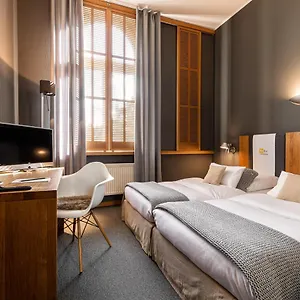 Yoho - The Young 3*, Hambourg Allemagne